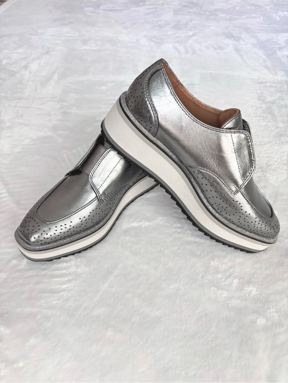 JOHNSTON & MURPHY Gracelyn Gore Metallic Pewter Slip-On Oxford Wedge--NEW--6.5